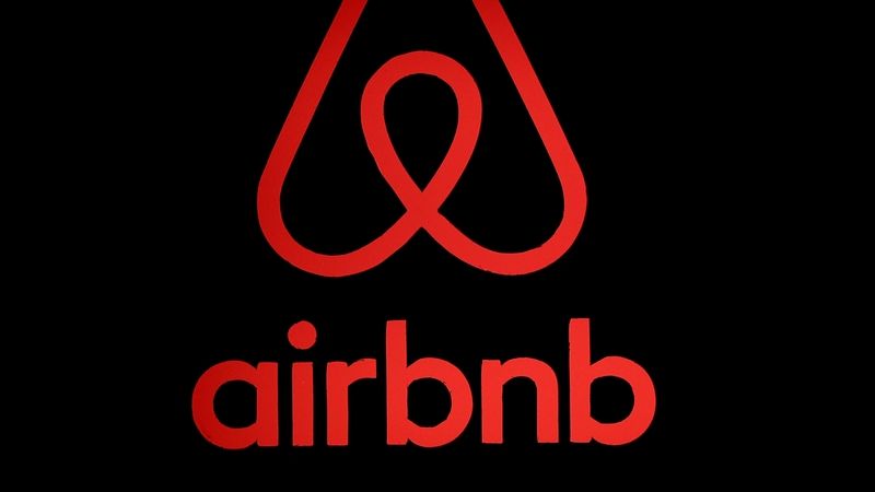 Bartoš chystá regulaci Airbnb
